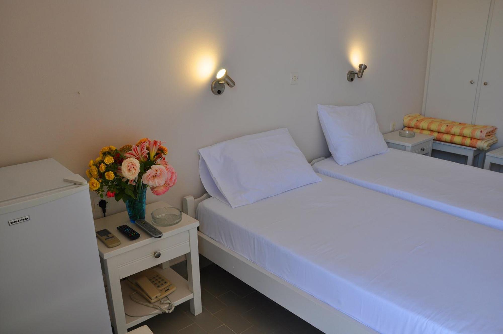 Nora Hotel Sitia  Buitenkant foto