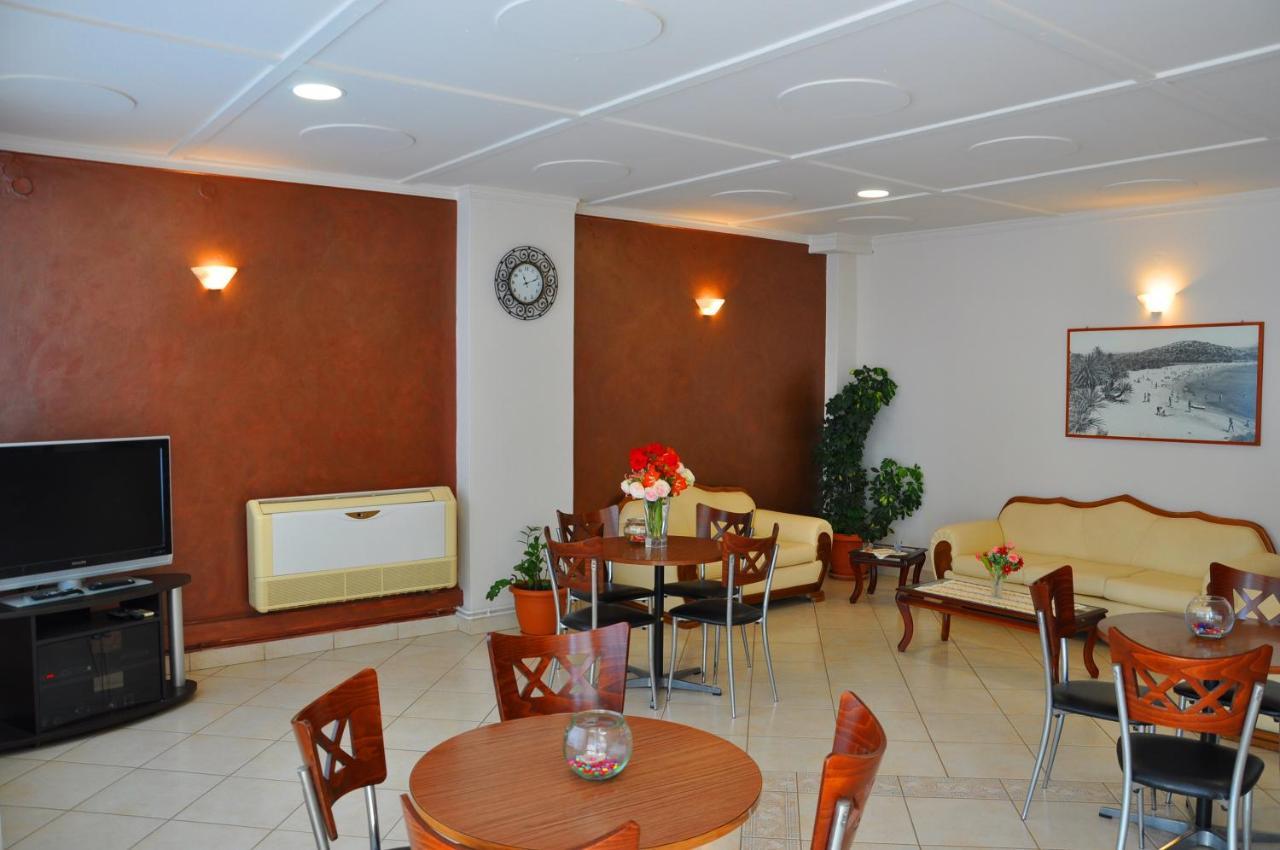 Nora Hotel Sitia  Buitenkant foto
