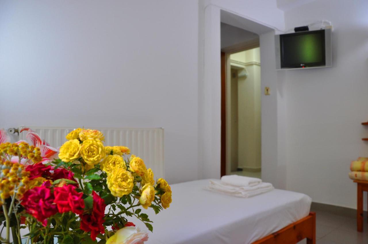 Nora Hotel Sitia  Buitenkant foto